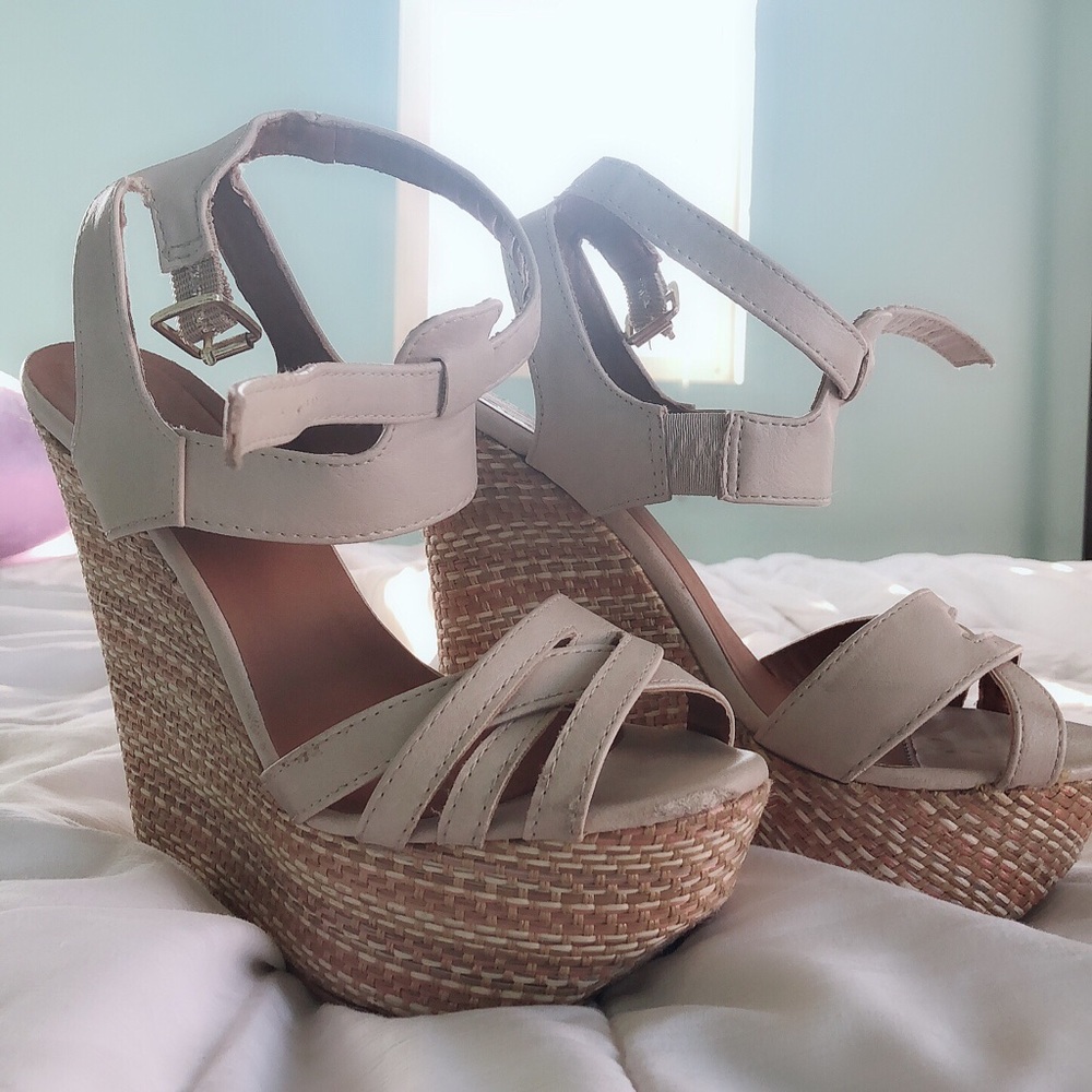 Summer wedges